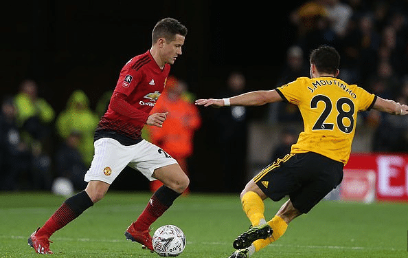 场对决中 场对决中